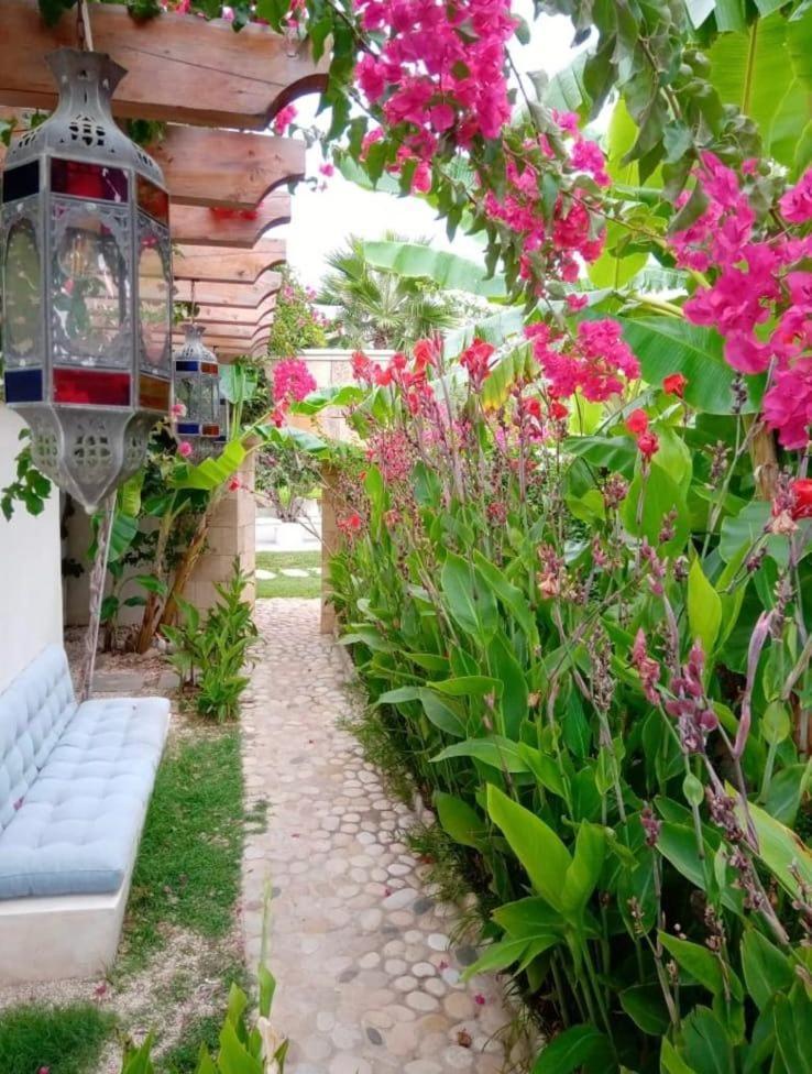 Jhotelresorts Damour Esterno foto