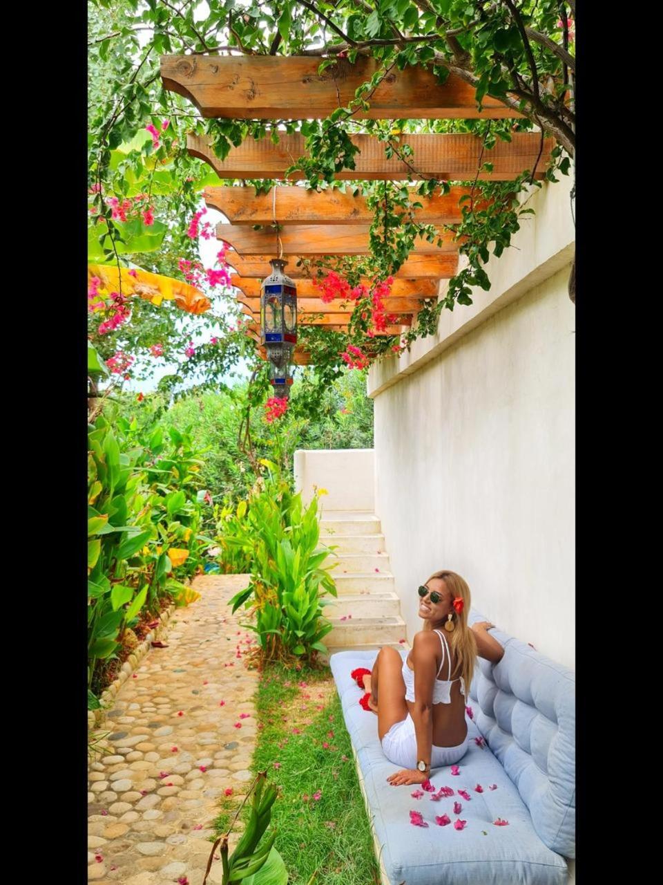 Jhotelresorts Damour Esterno foto